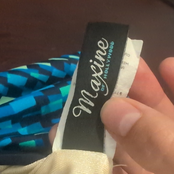 Maxine Of Hollywood Blue & Black Flattering One Piece Swimsuit Size 16 - Picture 2 of 8